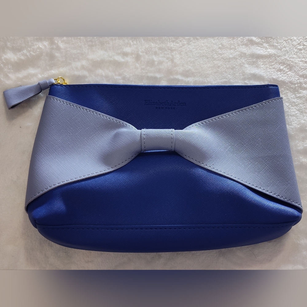 Elizabeth Arden Blue and Silver Clutch - Picture 4 of 12